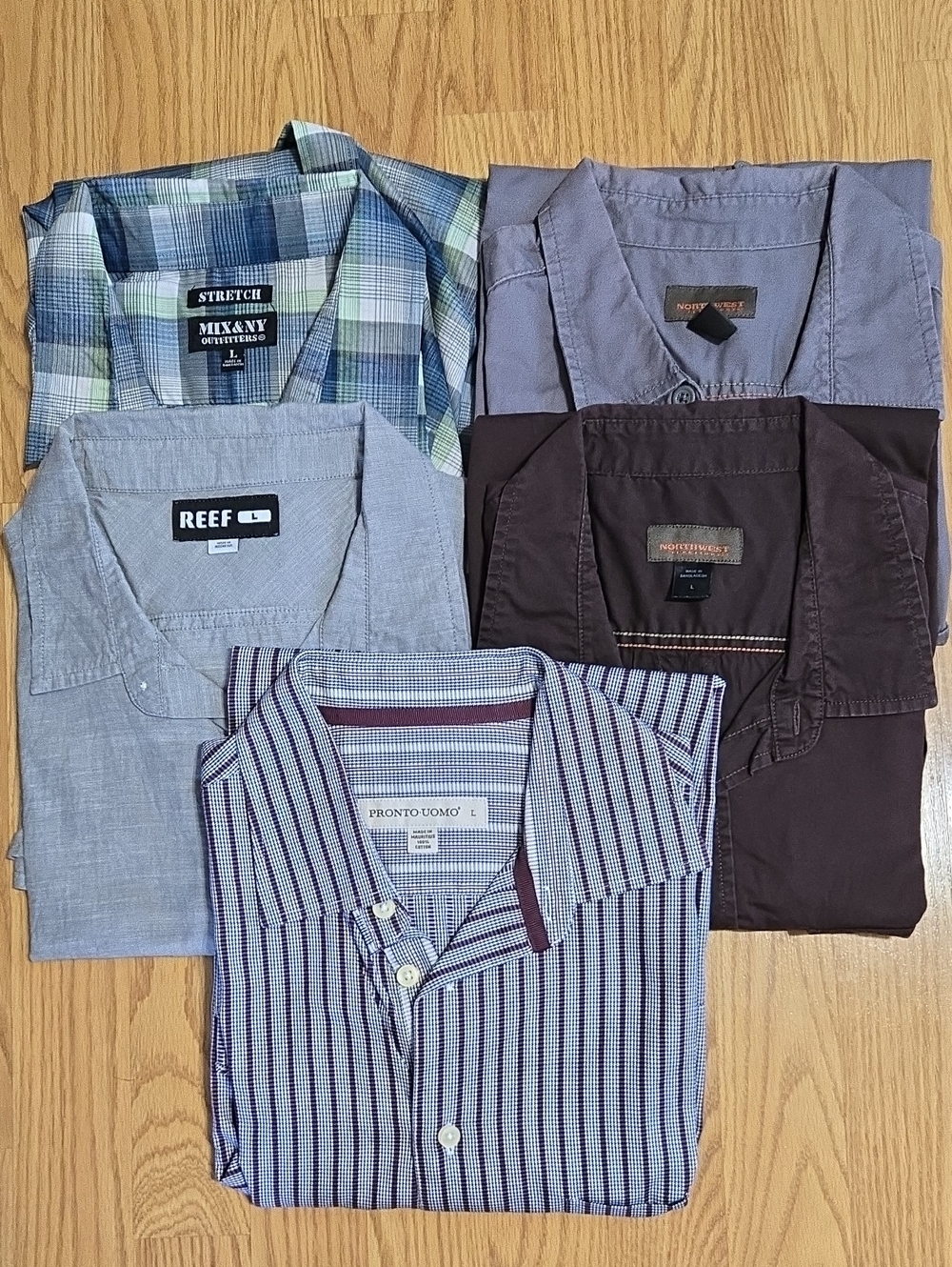 Pronto Uomo Men’s Blue and White Striped Casual Button-Down Shirt